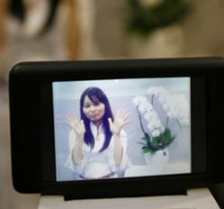 Novos ecrãs móveis 3D da Sharp. Fotografia da Associated Press