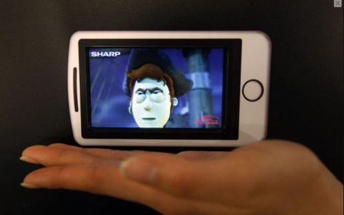 Novos ecrãs móveis 3D da Sharp. Fotografia da Reuters