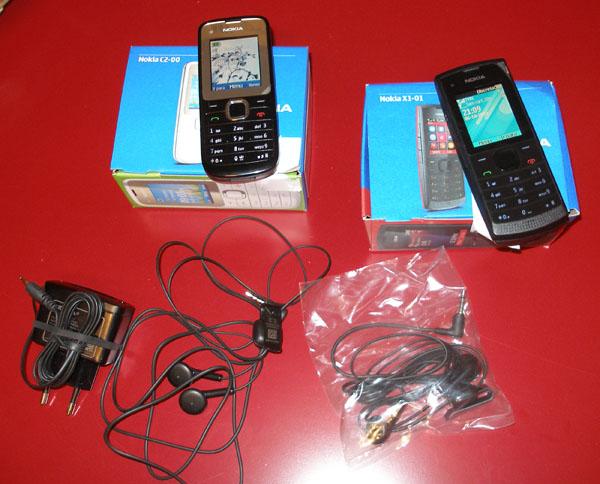 Nokia X1-01 e Nokia C2-00. Imagem TeK