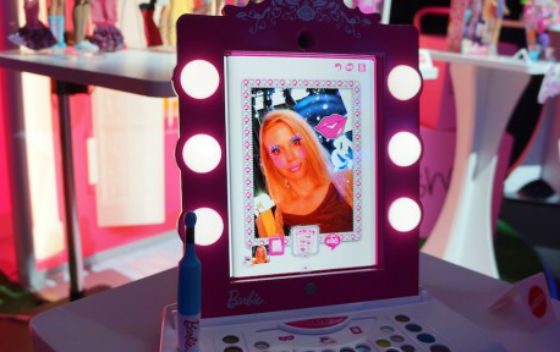 Barbie Digital Makeover Mirror