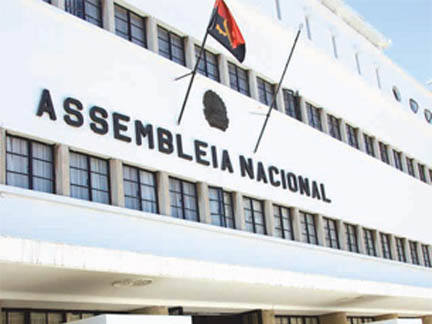A N aprova leis Orgânica da PGR, SN, DN, e das FAA