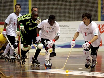 Juventude de Viana e Academica de Luanda na final de hóquei